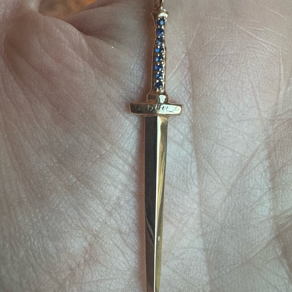 DRU. Jewelry Large Dagger Pendant - Picture 7 of 12